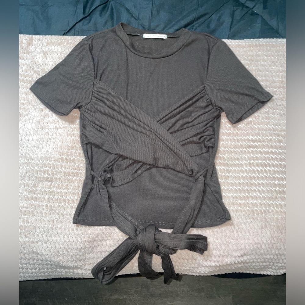 Cropped tie front shirt